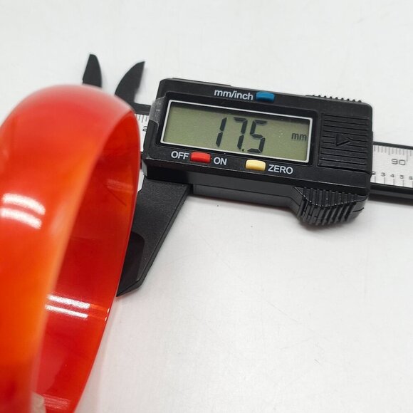 Vintage Orange Red Marbled Lucite Bangle Bracelet - Picture 4 of 5